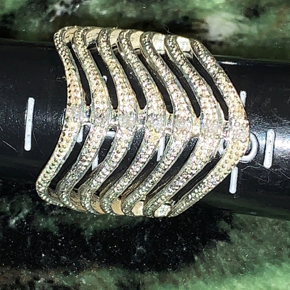 Size 7 .9/5 SS stamped Diamond accents ring